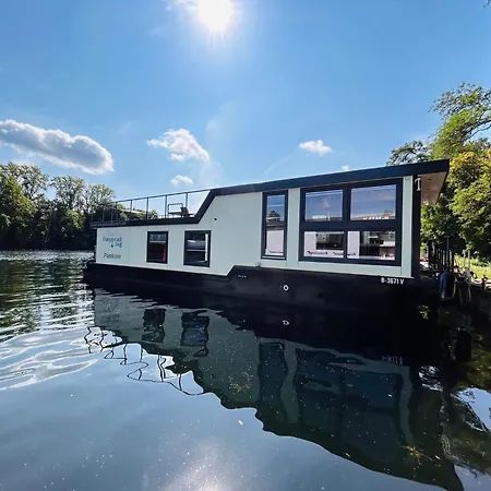 Botel Hausboot Pankow *